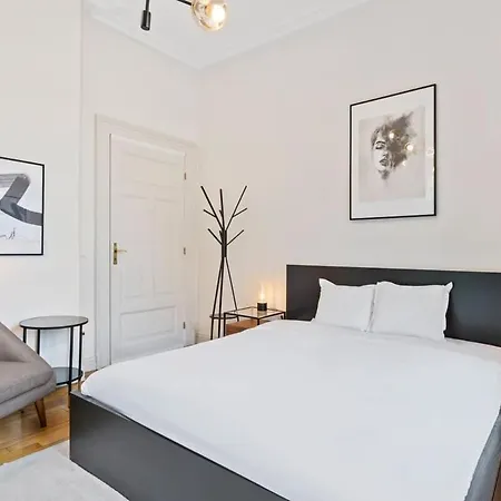 Willa Charming Room With Balcony In Villa Central Luxembourg *